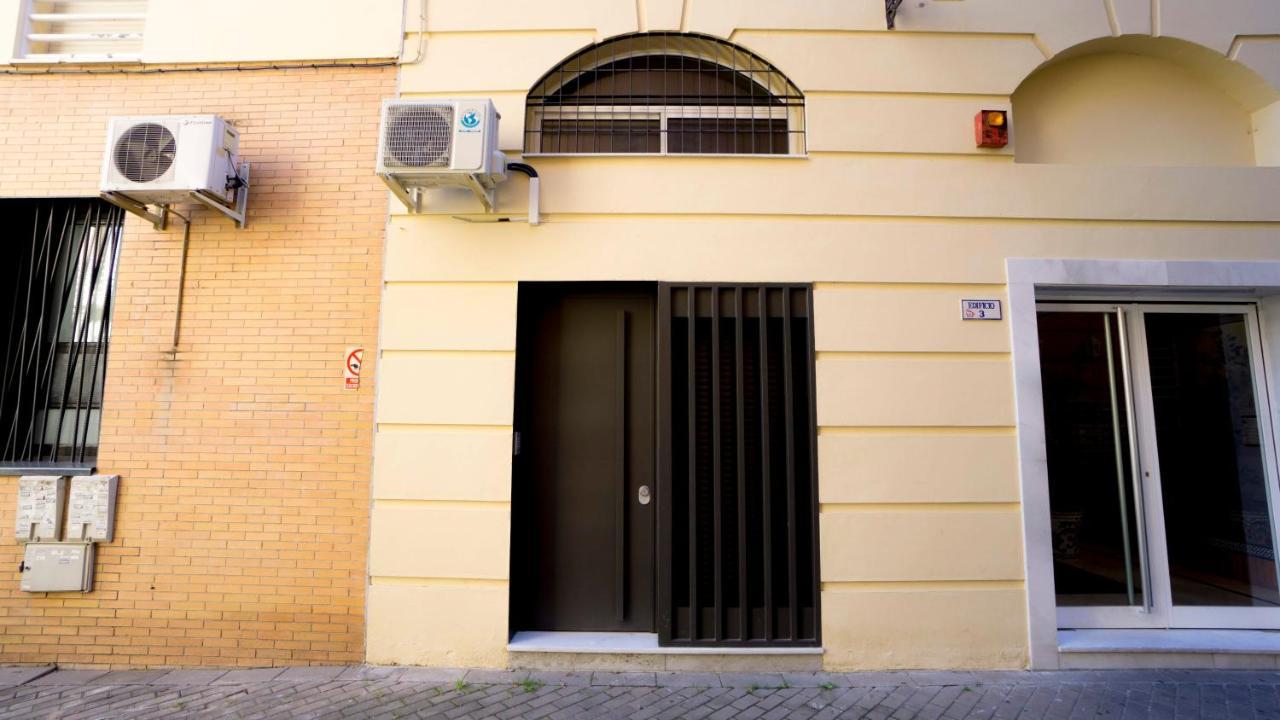 Rentalsevilla Escuelas Pias Bagian luar foto